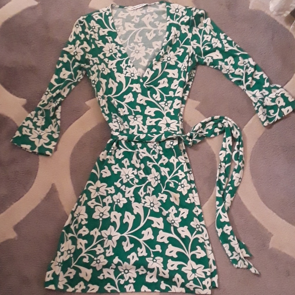 Diane Von Furstenberg Green and White Floral Wrap Dress with Tie Waist